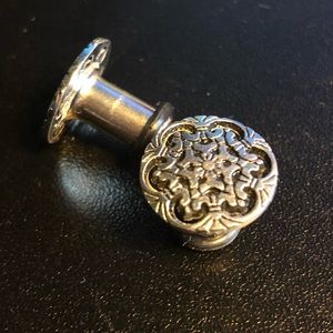 Handmade 4G Plugs (House Yeager)